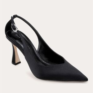 Dee Ocleppo
Austin Satin Slingback
Pump women size 8 gently used
$295 
Black